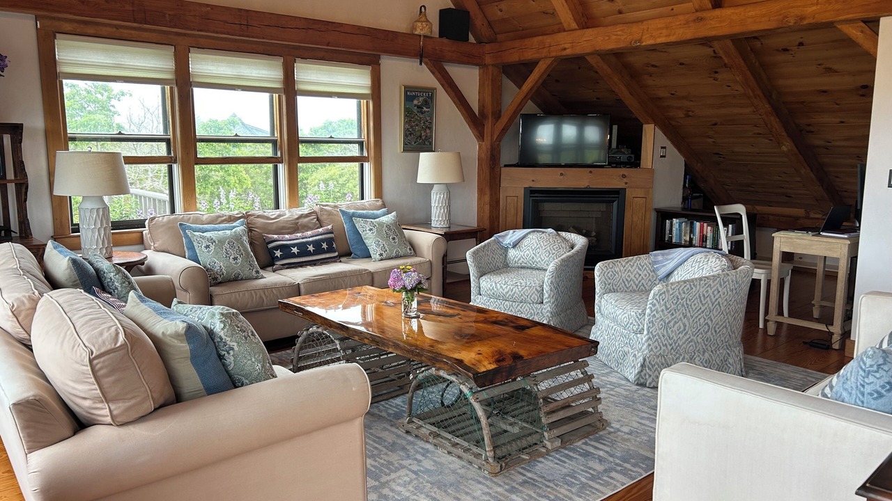 Photo of Livingroom in Tom Nevers
