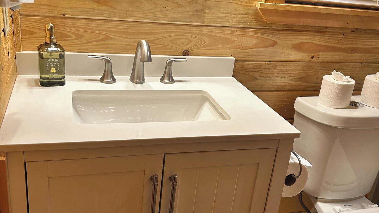 Photo of Bathroom in Broken Bow