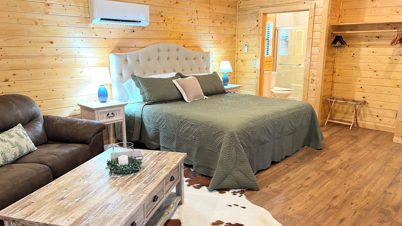 Photo of Bedroom in Broken Bow
