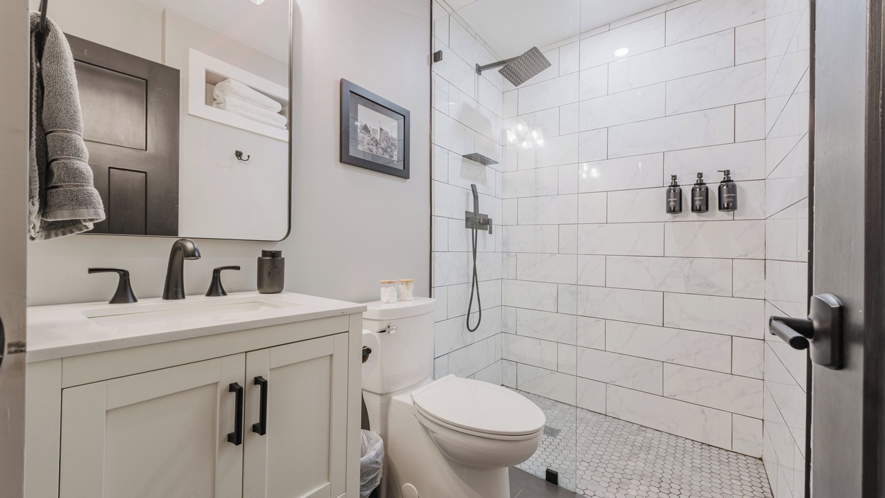 Photo of Bathroom in Lawrenceburg