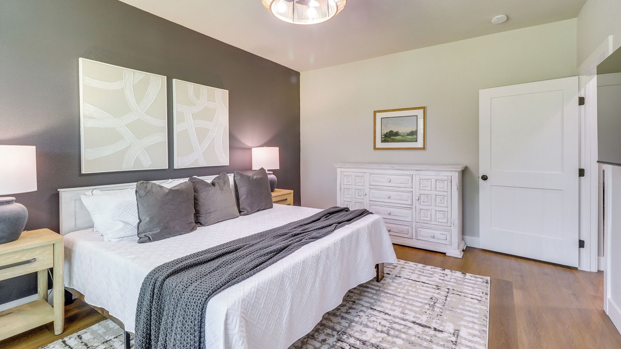 Photo of Bedroom in Central Arlington