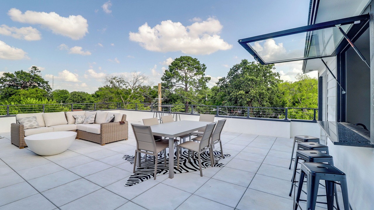 Photo of Outdoor in Central Arlington