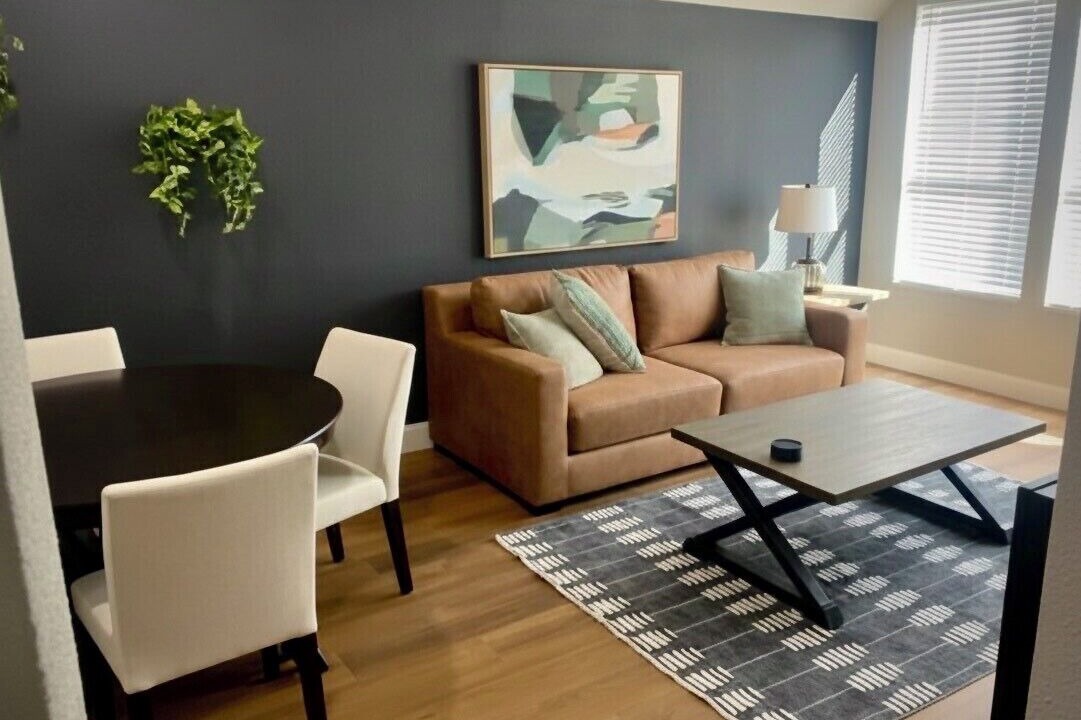 Photo of Livingroom in Central Arlington