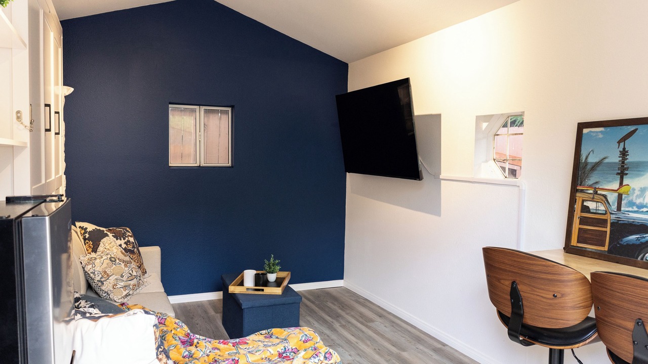 Photo of Livingroom in Newhall