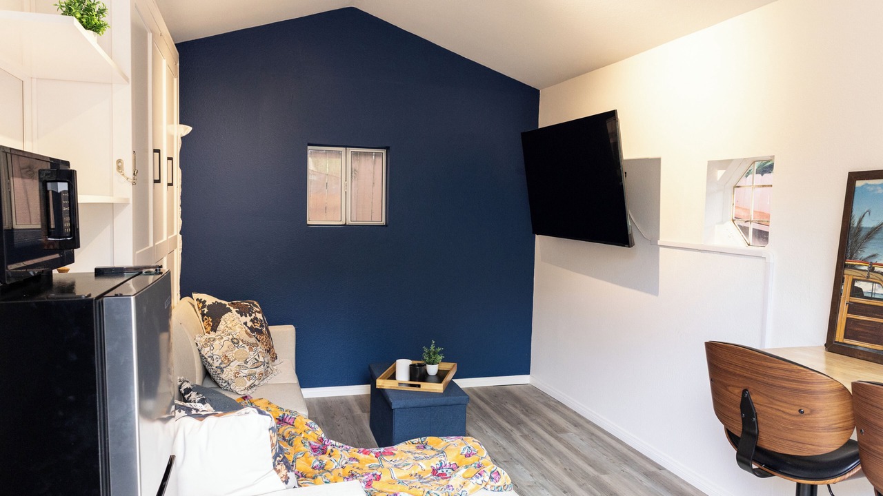 Photo of Livingroom in Newhall