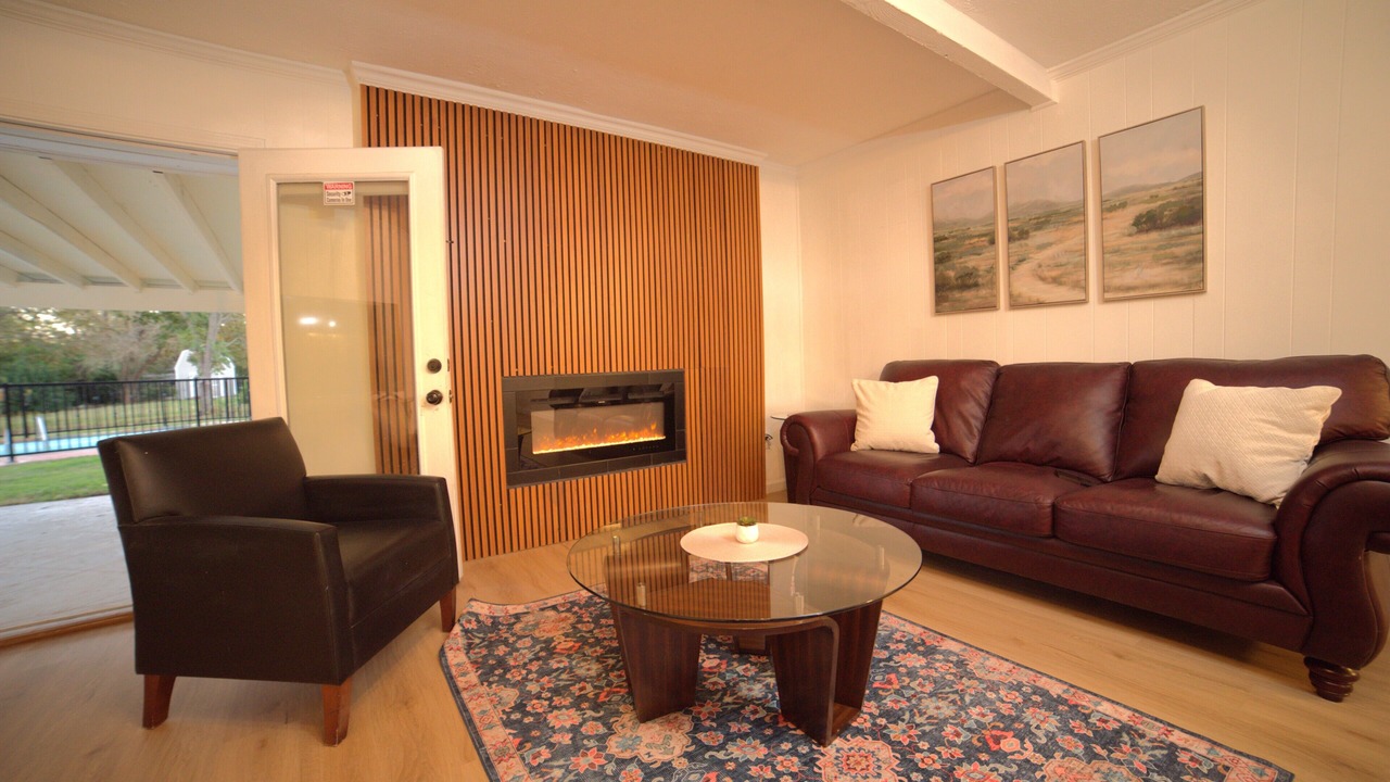 Photo of Livingroom in Murphy