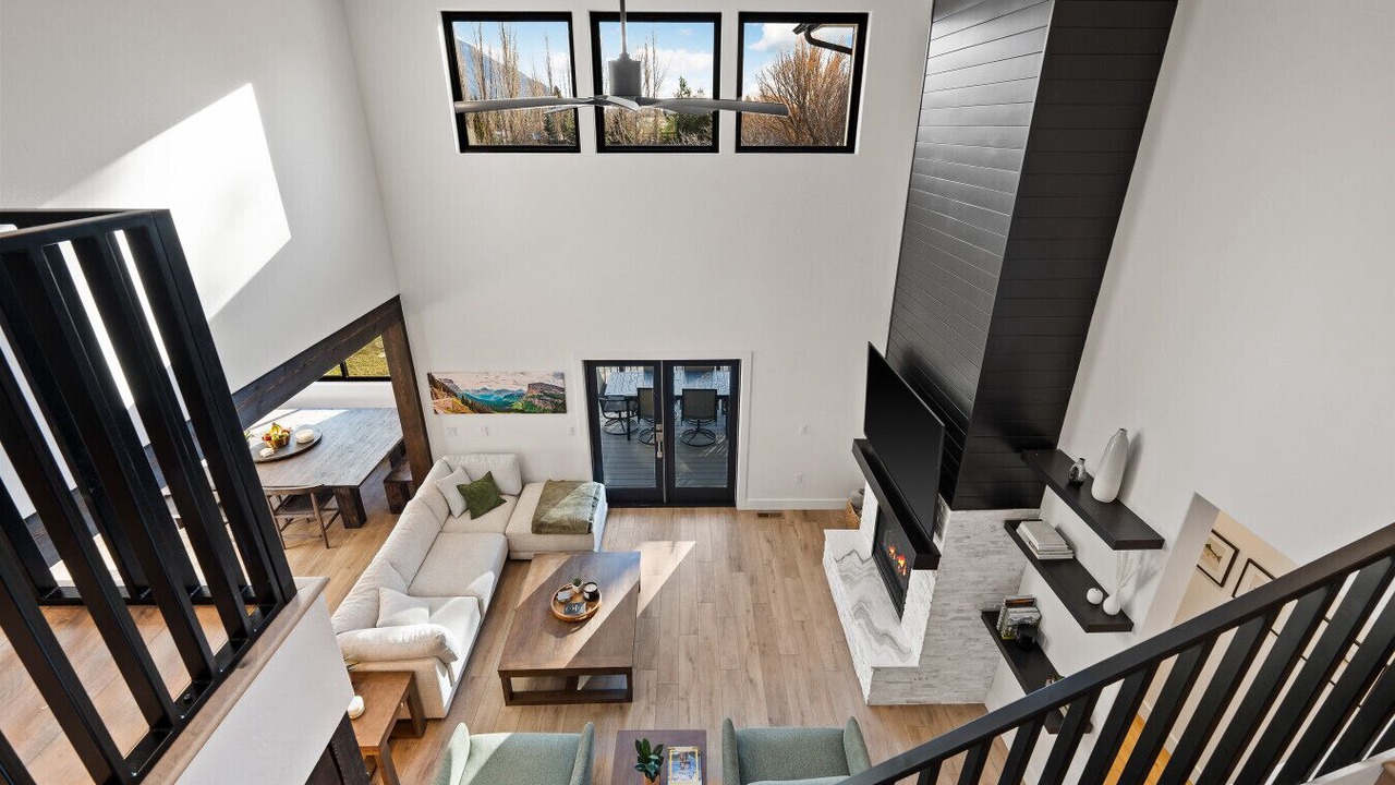 Photo of Livingroom in Columbia Falls