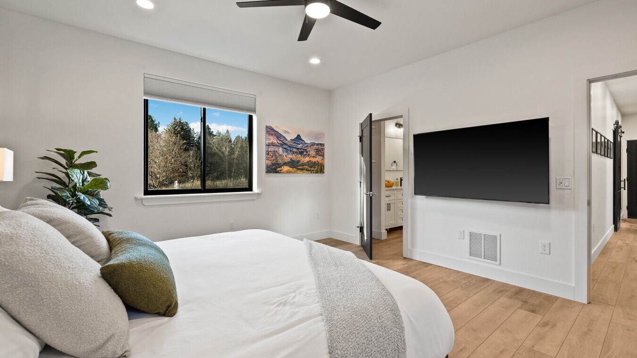Photo of Bedroom in Columbia Falls