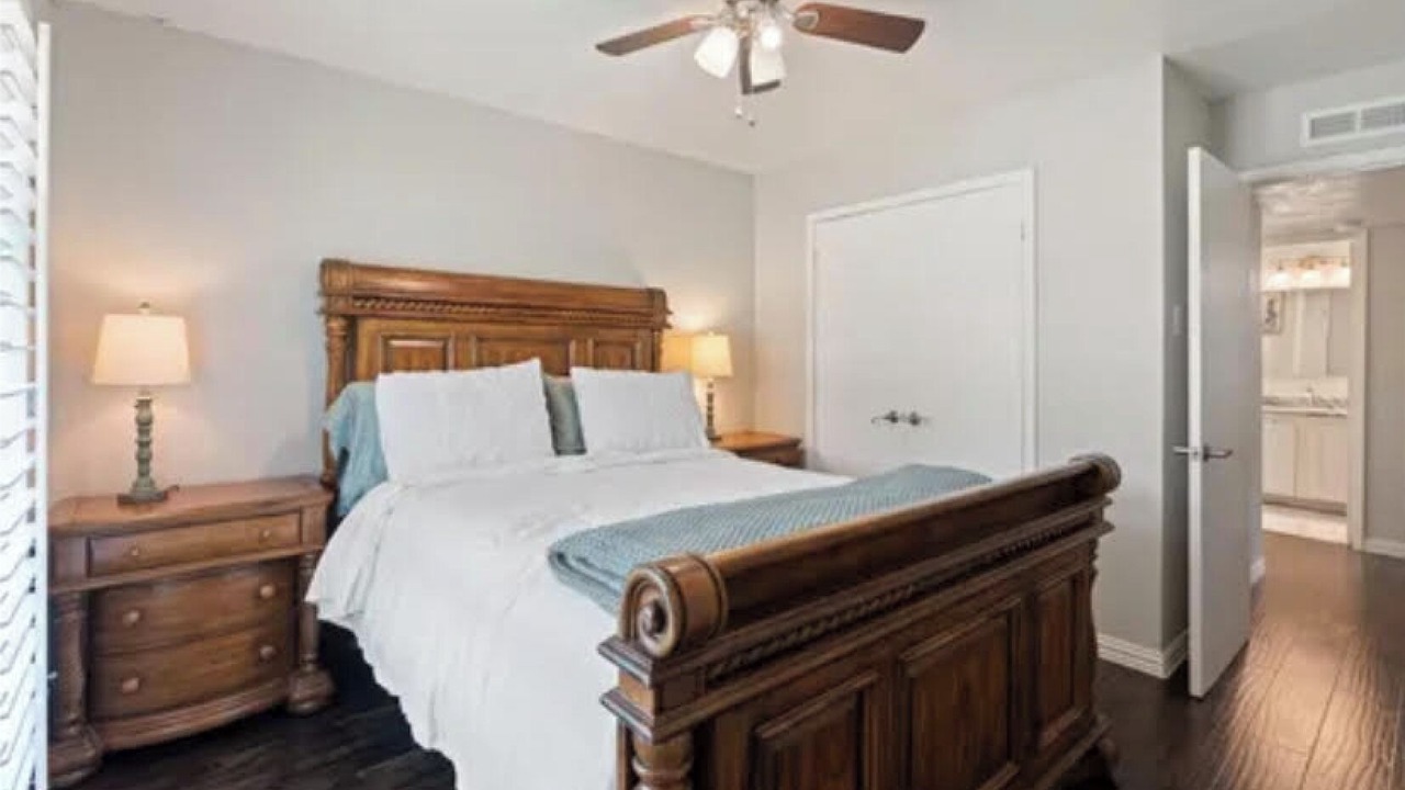 Photo of Bedroom in Lake Highlands