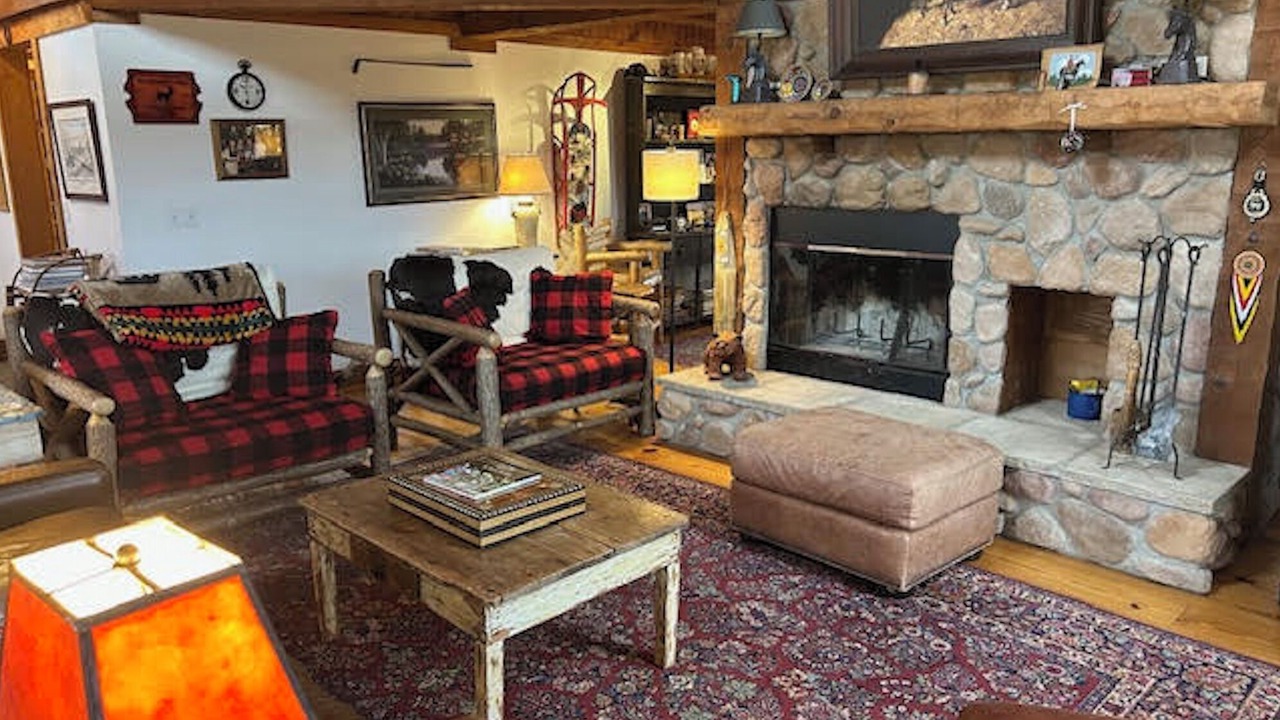 Photo of Livingroom in Drexel