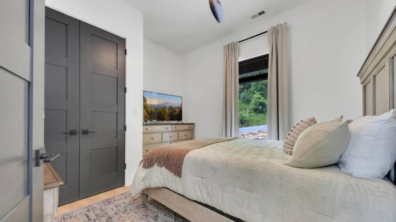 Photo of Bedroom in Sevierville