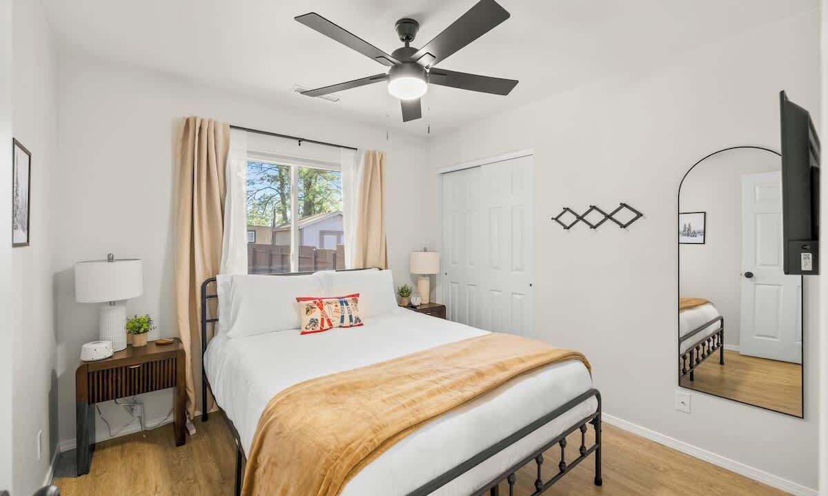 Photo of Bedroom in Mountainaire