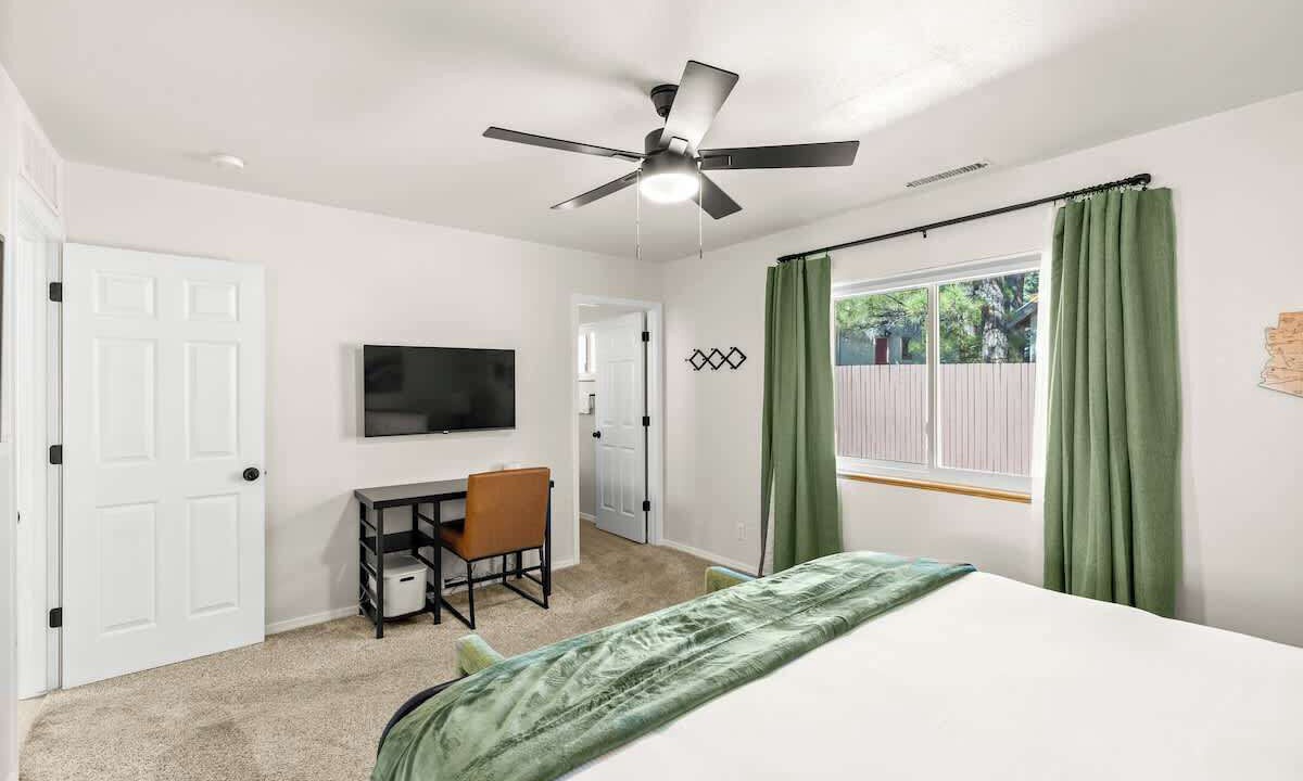 Photo of Bedroom in Mountainaire
