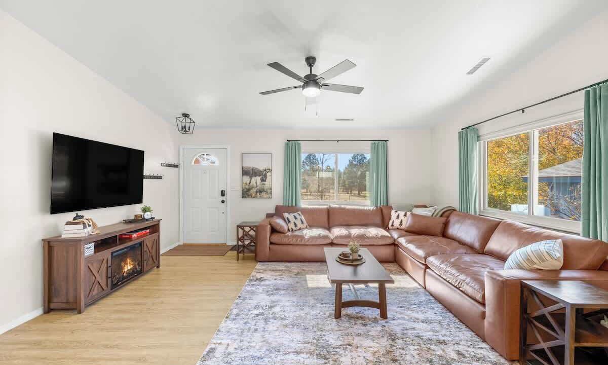 Photo of Livingroom in Mountainaire