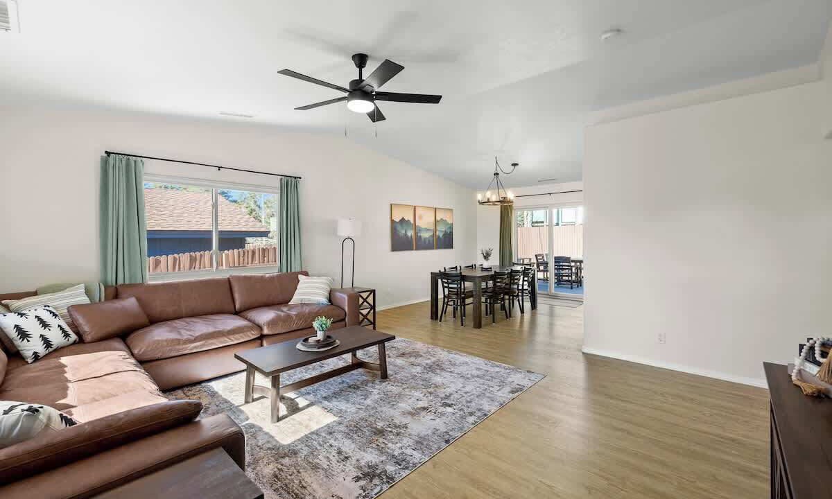Photo of Livingroom in Mountainaire