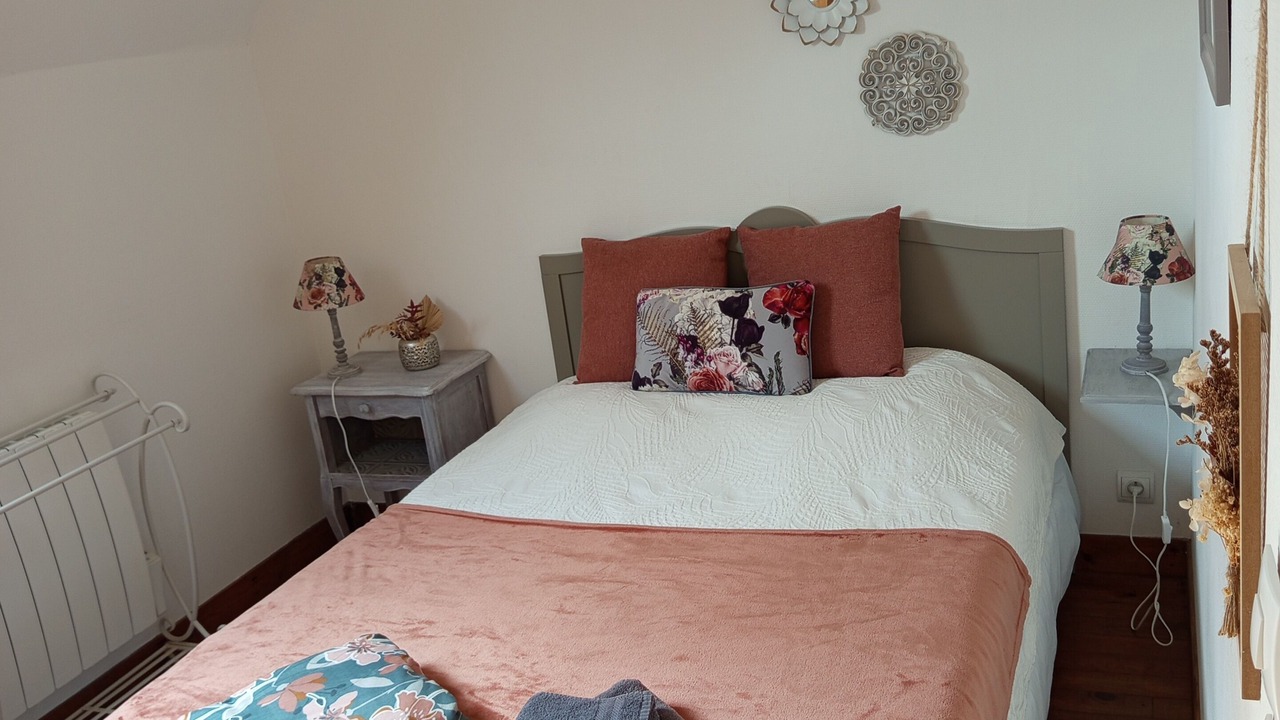 Photo of Bedroom in Neville