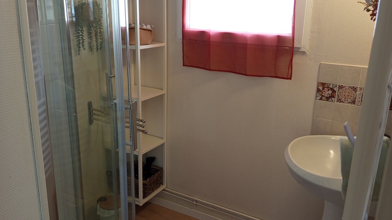 Photo of Bathroom in Neville