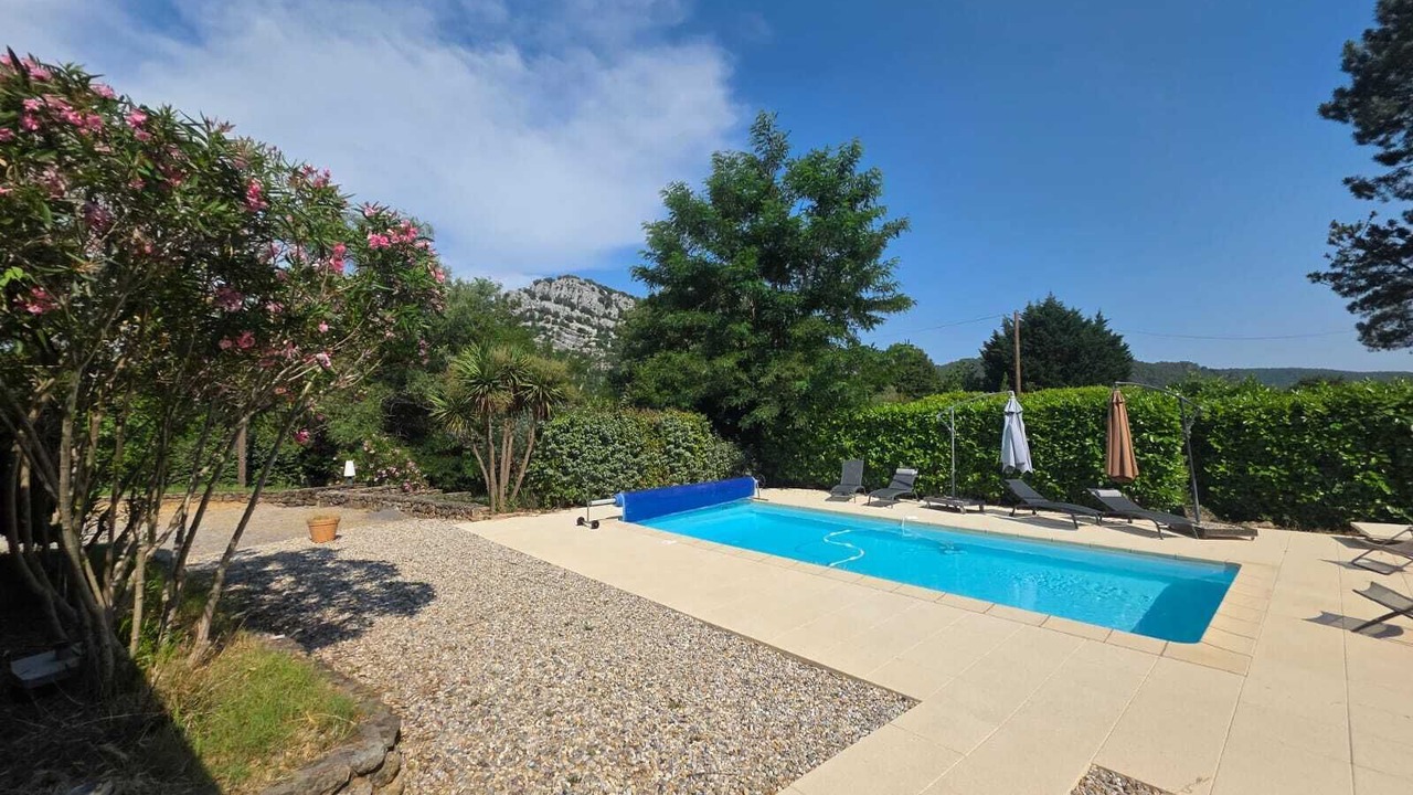 Photo of Outdoor in Banne