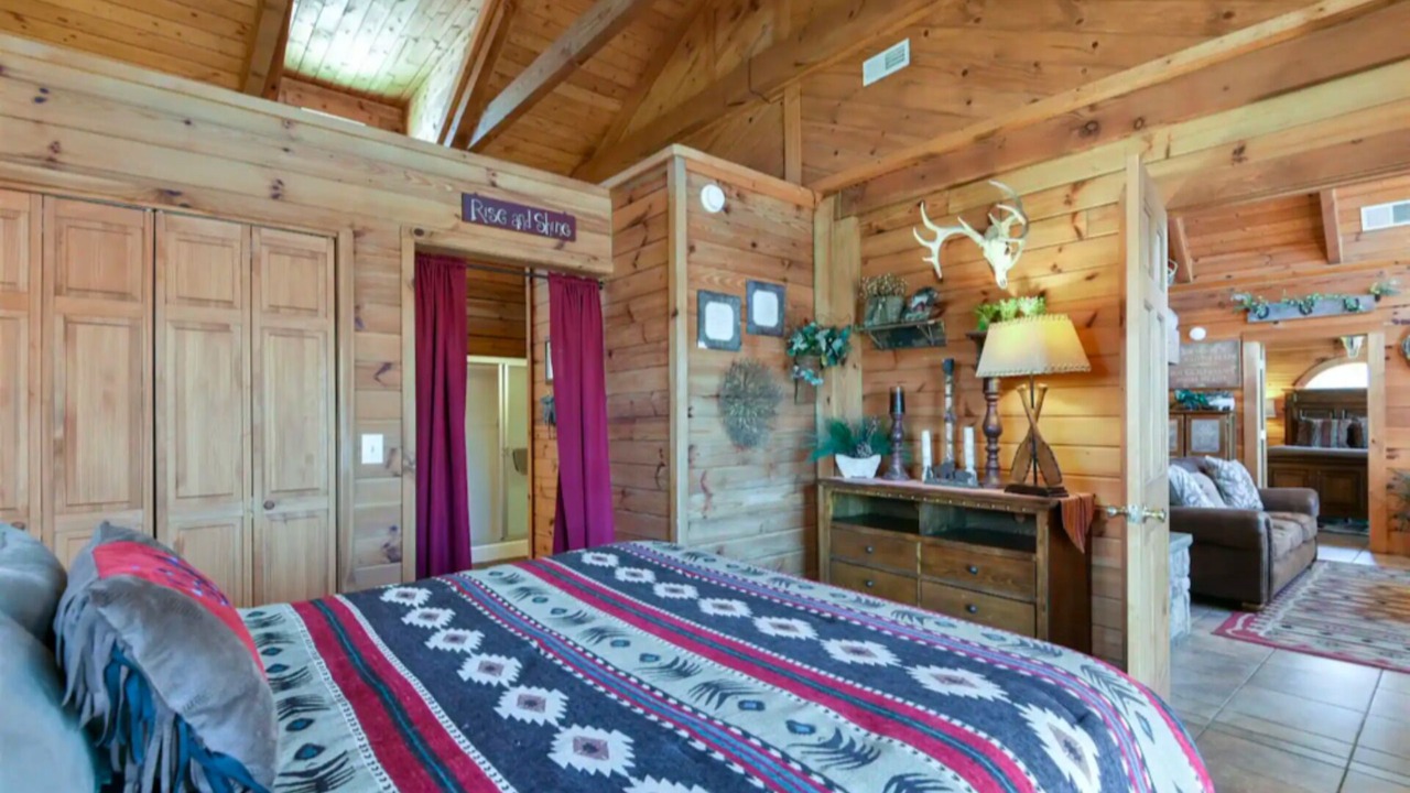 Photo of Bedroom in Big Cedars