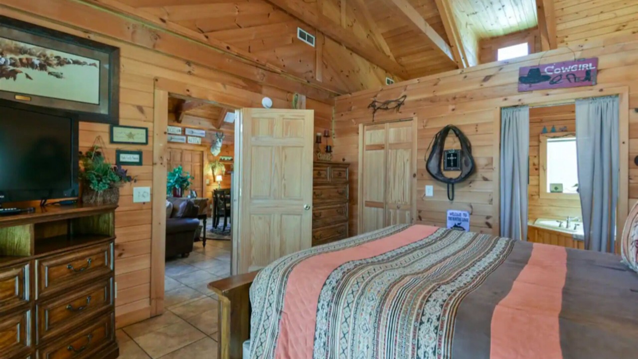 Photo of Bedroom in Big Cedars