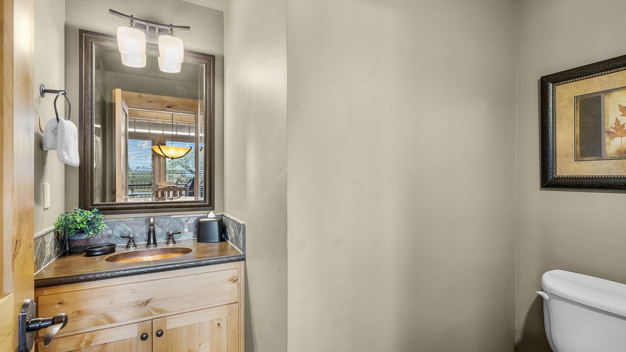 Photo of Bathroom in Powell Butte