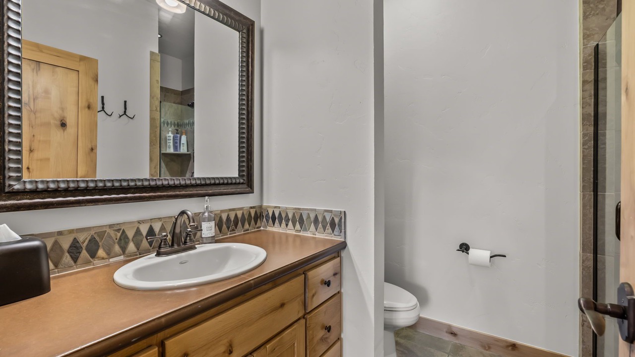Photo of Bathroom in Powell Butte