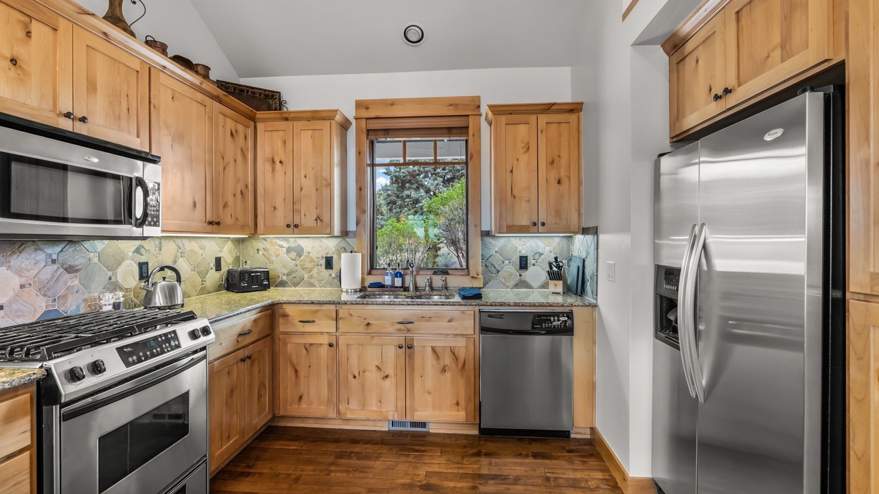 Photo of Kitchen in Powell Butte
