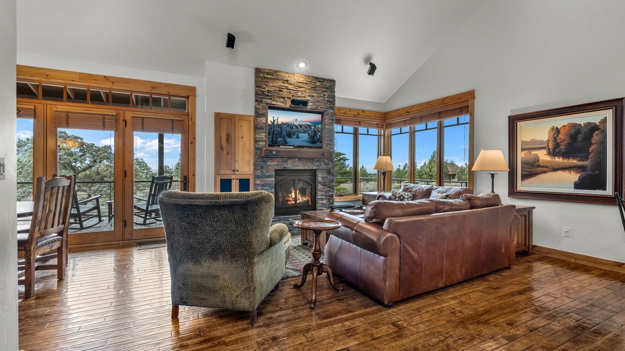Photo of Livingroom in Powell Butte
