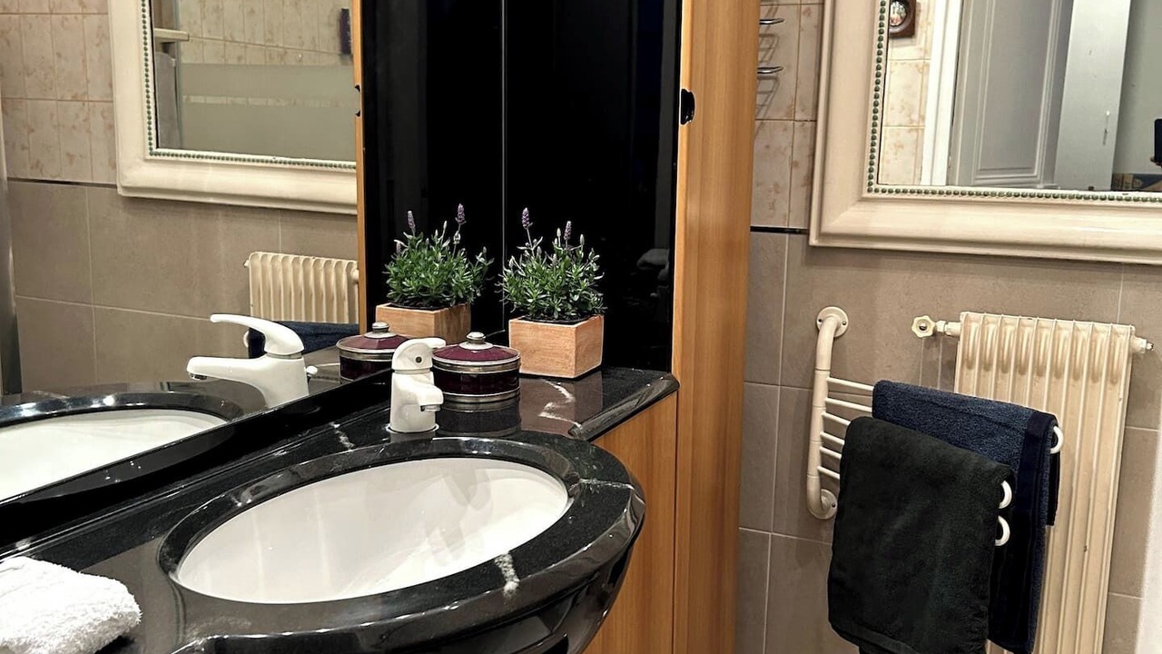 Photo of Bathroom in Quartier de la Salpetriere