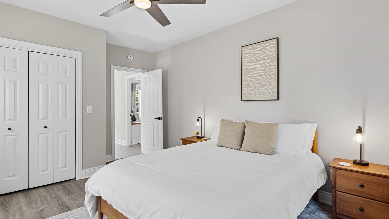 Photo of Bedroom in Alton