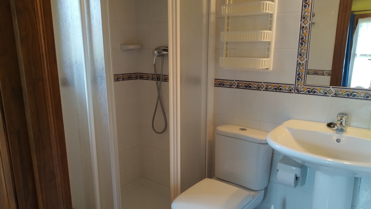 Photo of Bathroom in Cardes