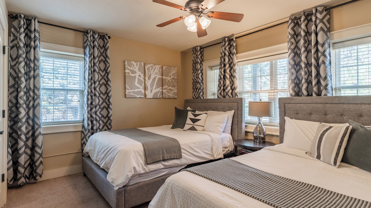 Photo of Bedroom in West Plaza