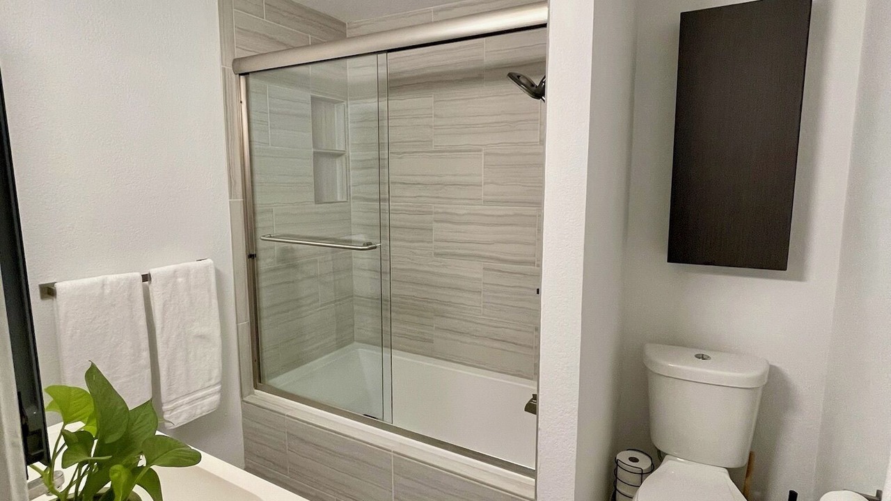 Photo of Bathroom in Greater South River City