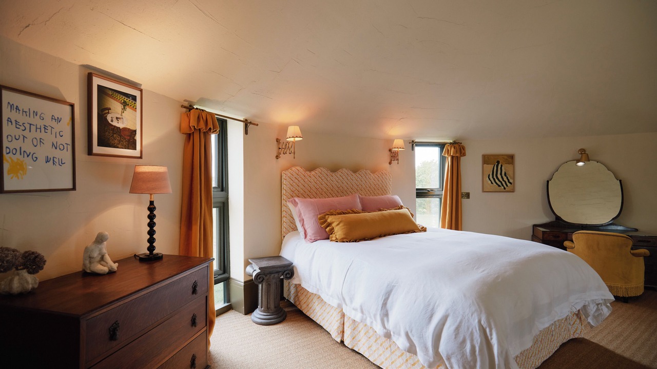 Photo of Bedroom in Sutton Bonington