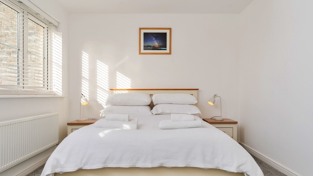 Photo of Bedroom in Crynant