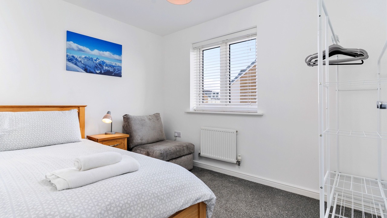 Photo of Bedroom in Crynant