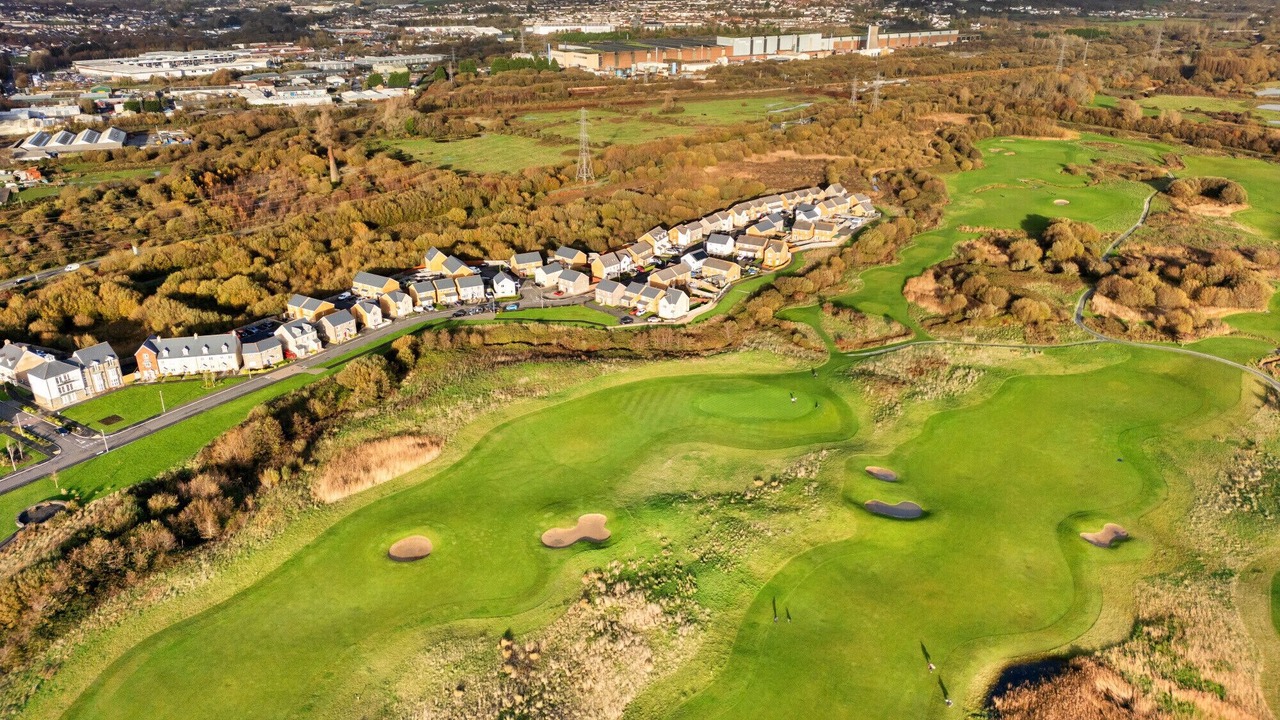 Photo of Others in Crynant