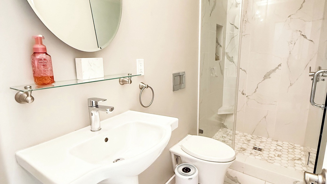 Photo of Bathroom in Maple Ridge
