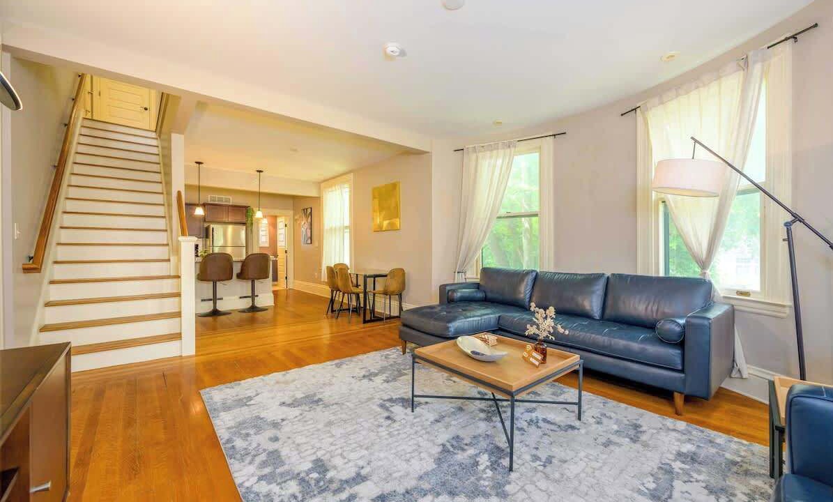 Photo of Livingroom in Eastside