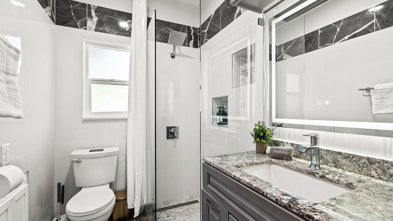 Photo of Bathroom in El Porto