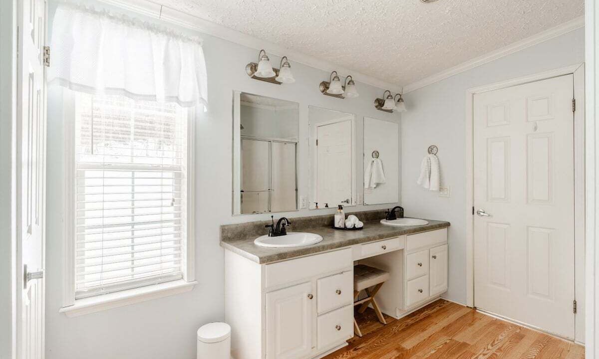 Photo of Others in Womelsdorf