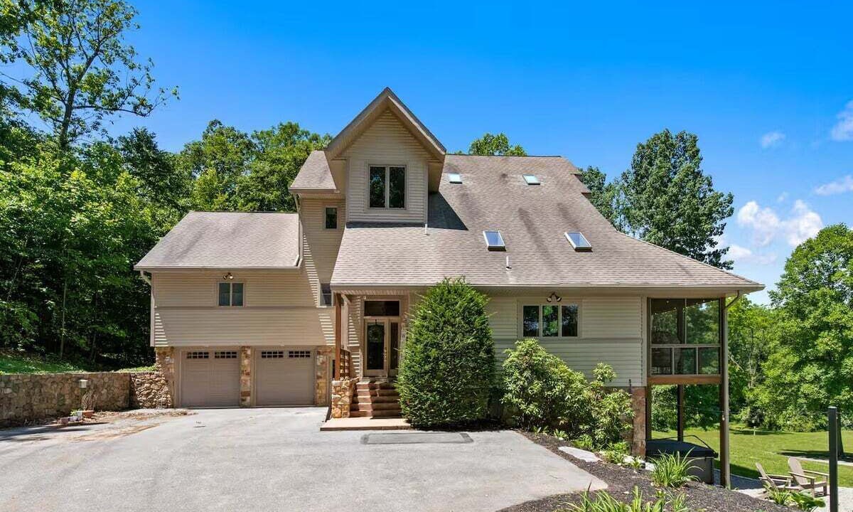 Photo of Outdoor in Rexmont