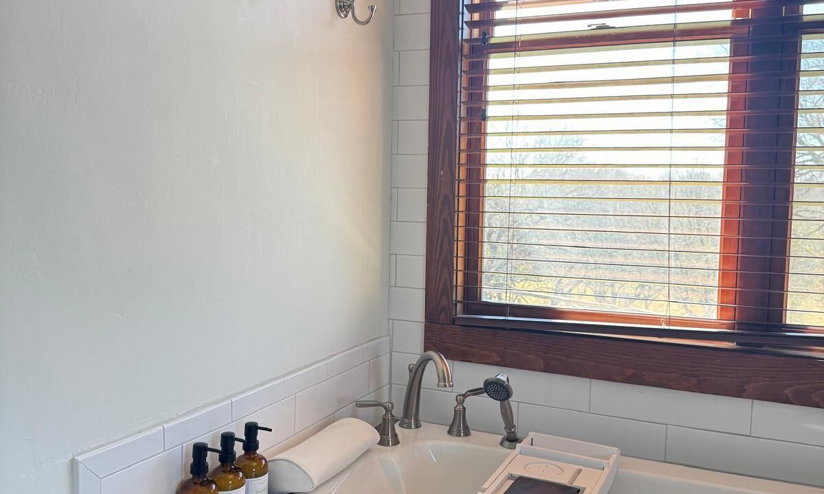 Photo of Bathroom in Era
