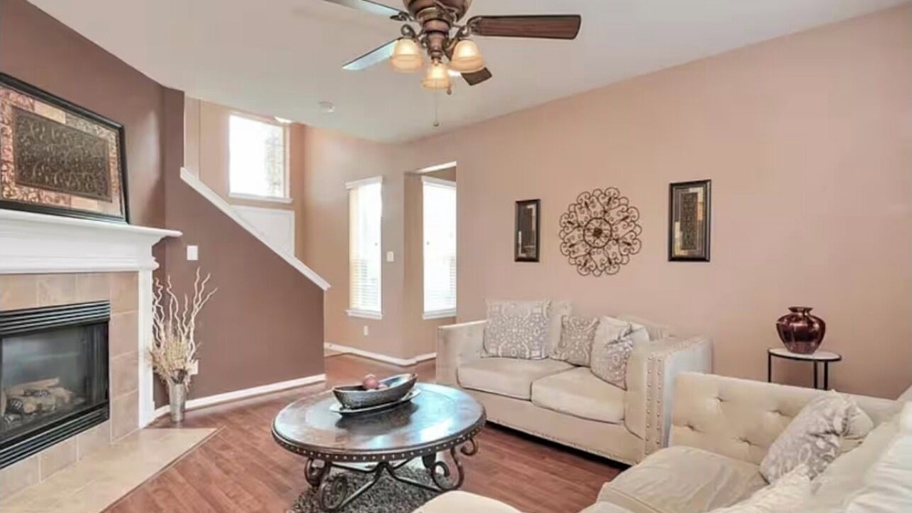 Photo of Livingroom in Falcon Point