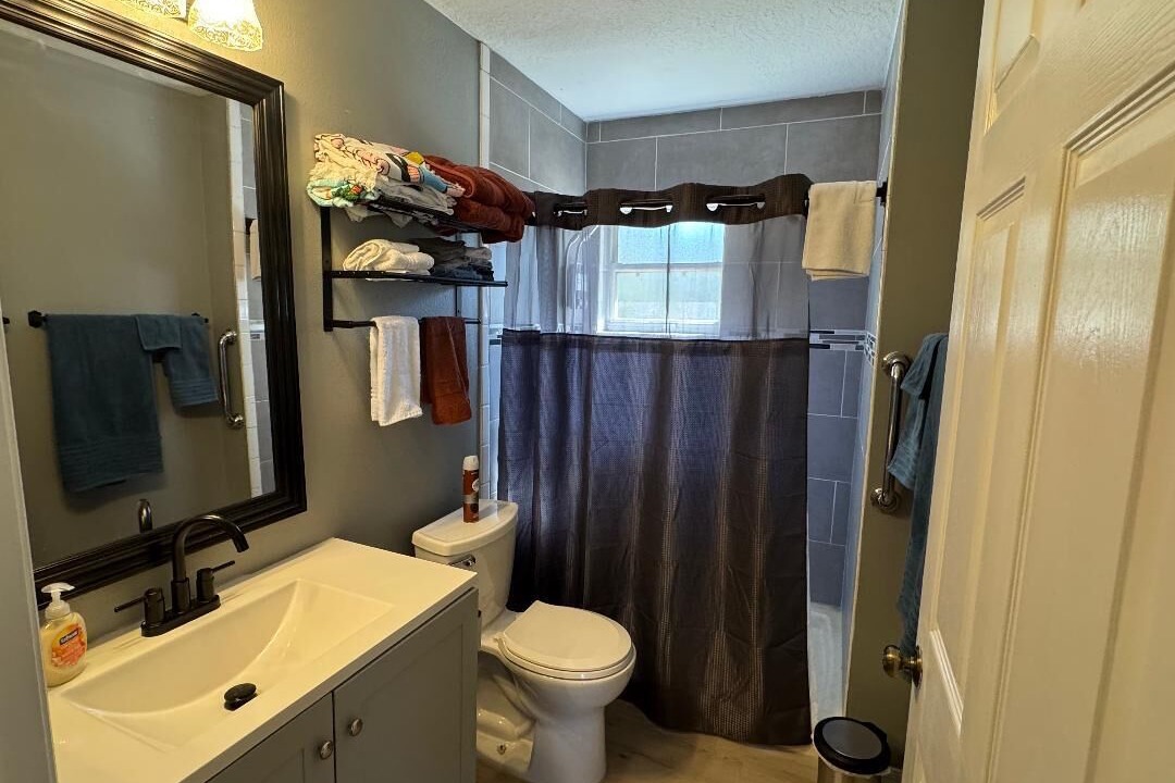 Photo of Bathroom in Citrus Springs