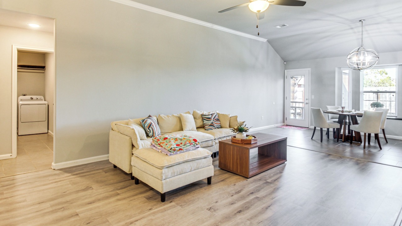 Photo of Livingroom in Norman