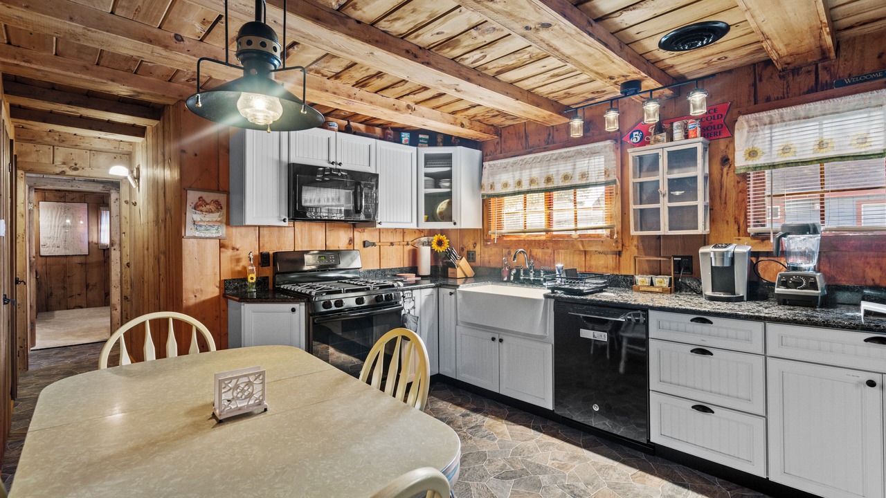 Photo of Kitchen in Lake Luzerne-Hadley