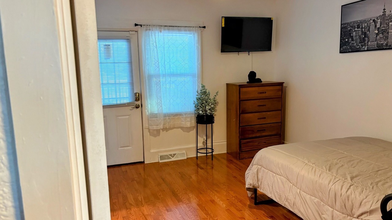 Photo of Bedroom in Downtown