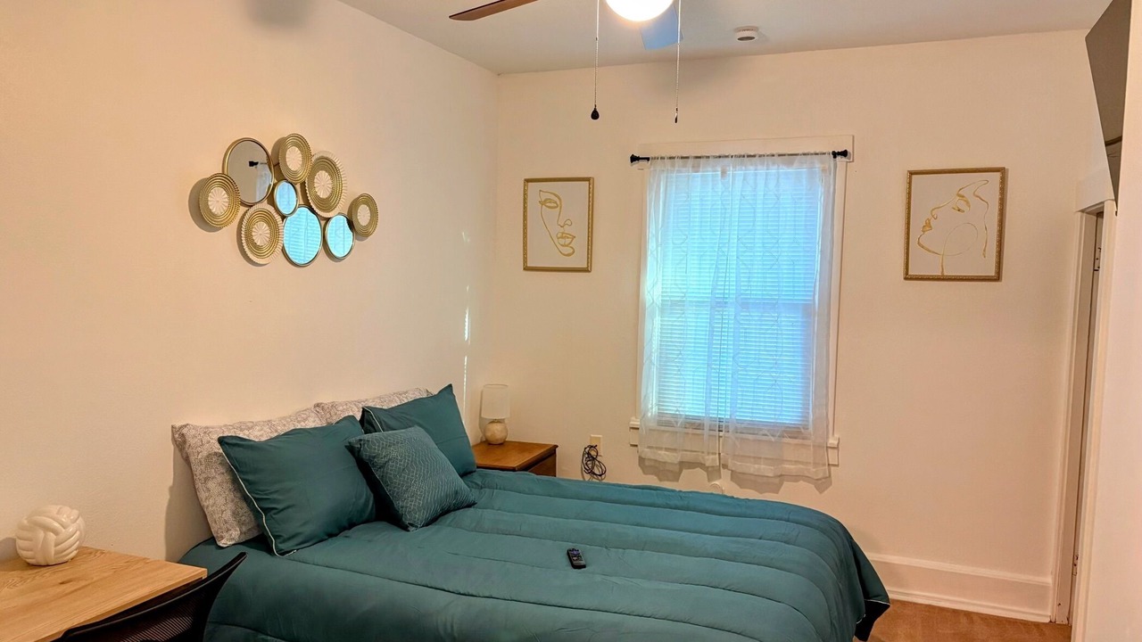 Photo of Bedroom in Downtown