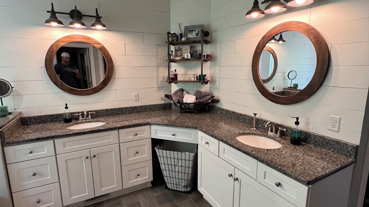 Photo of Bathroom in Graysville